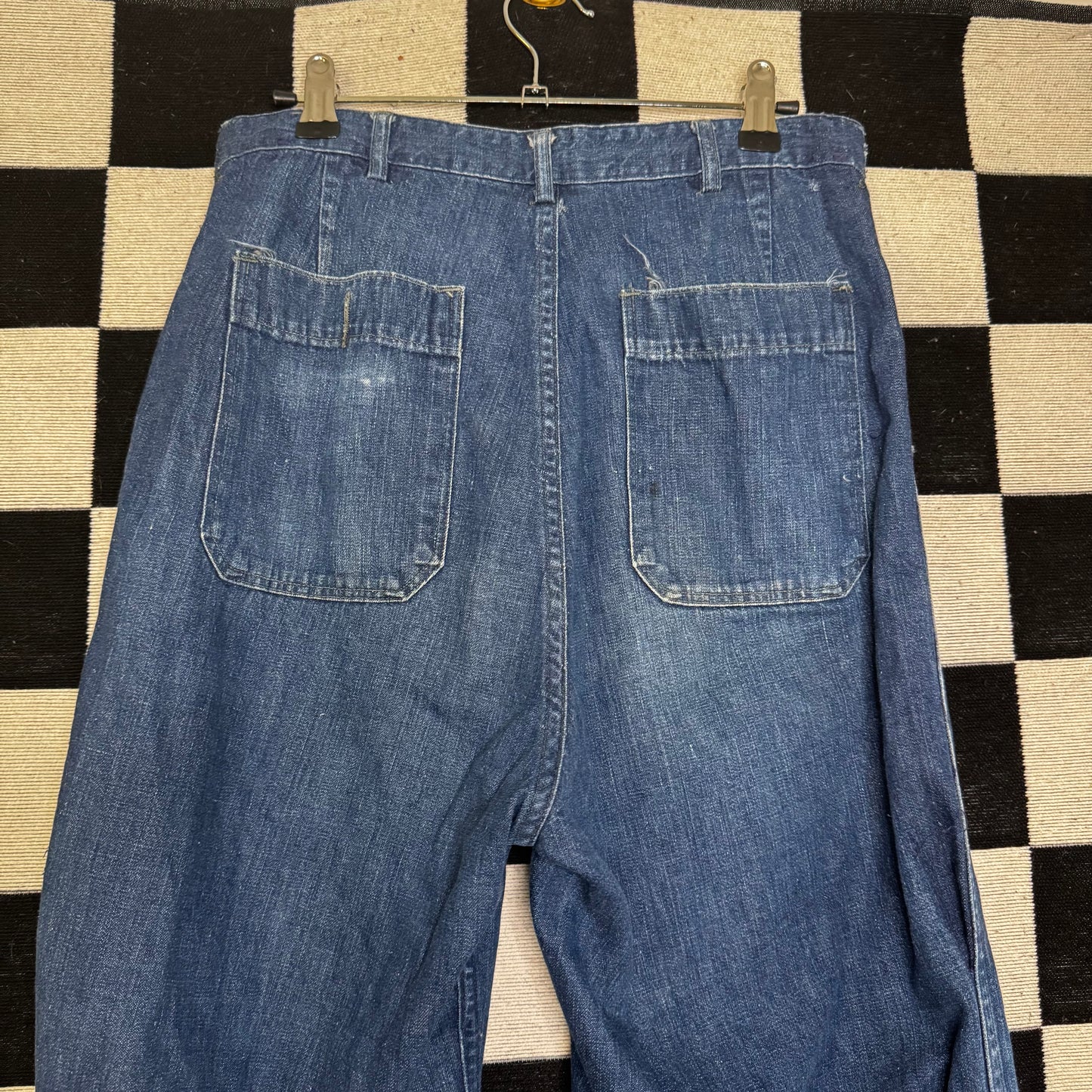 HIGH WAISTED RETRO JEANS
