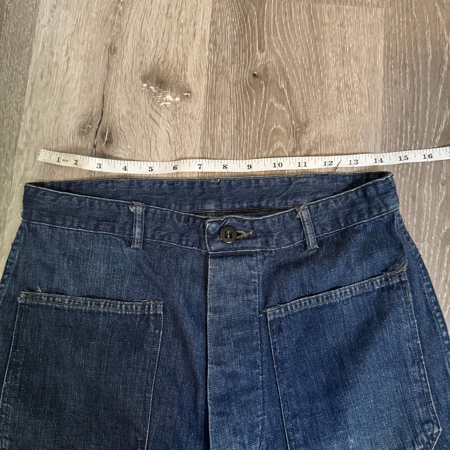 HIGH WAISTED RETRO JEANS