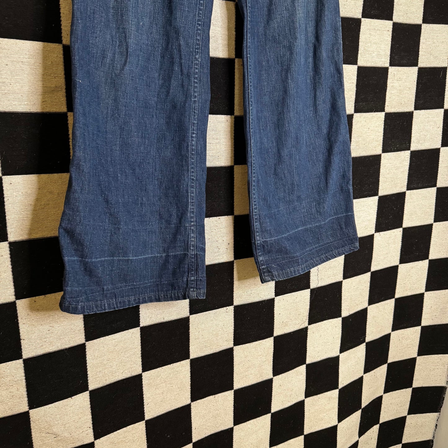 HIGH WAISTED RETRO JEANS