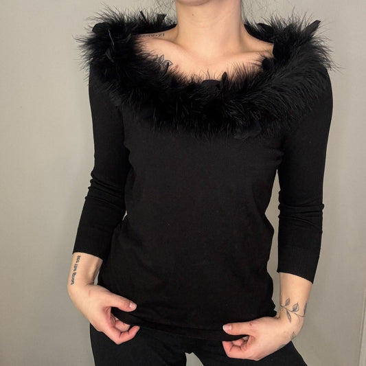 FEATHER TOP