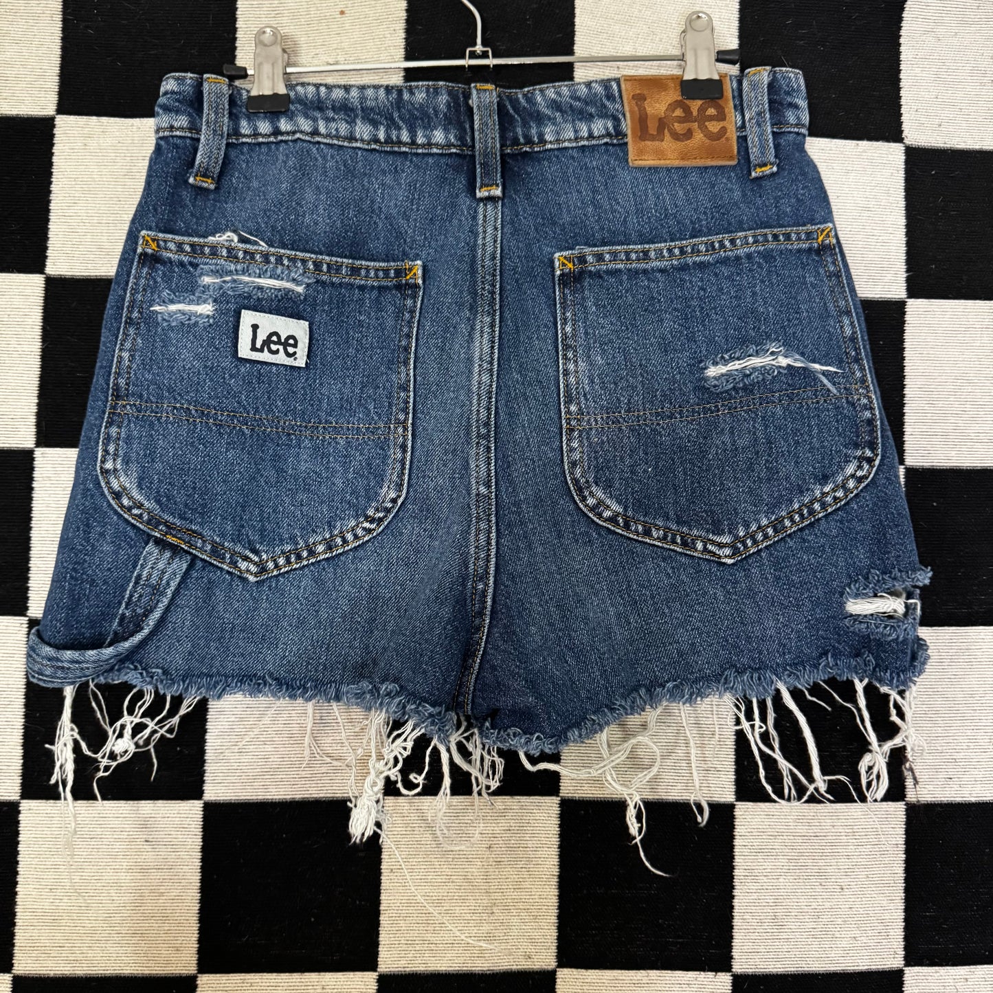 LEE SHORTS